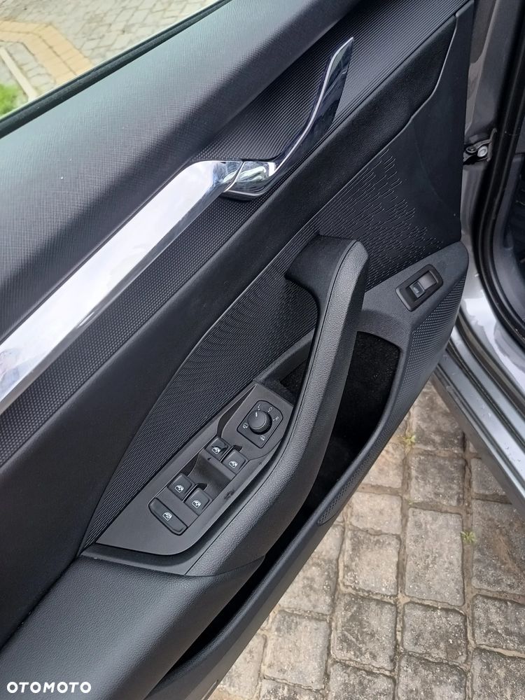 Skoda Octavia 2.0 TDI DSG Selection - 22