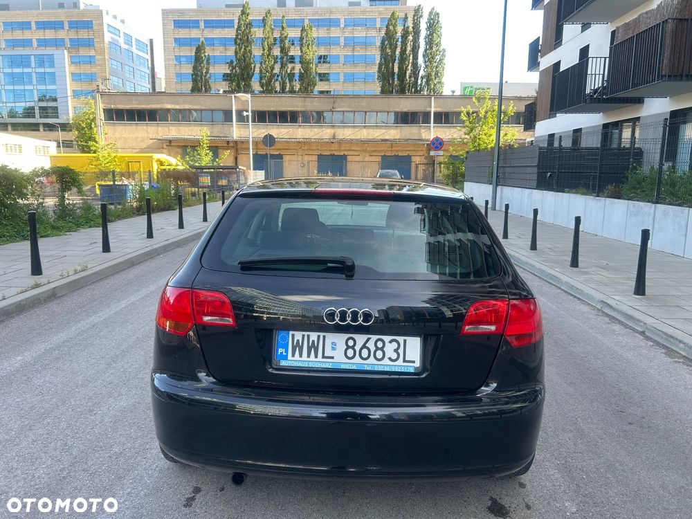 Audi A3 Sportback 1.6 Ambition - 11