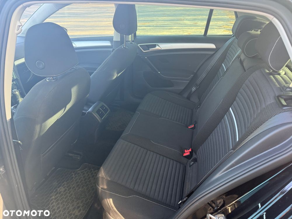 Volkswagen Golf 1.2 TSI BMT Comfortline - 8