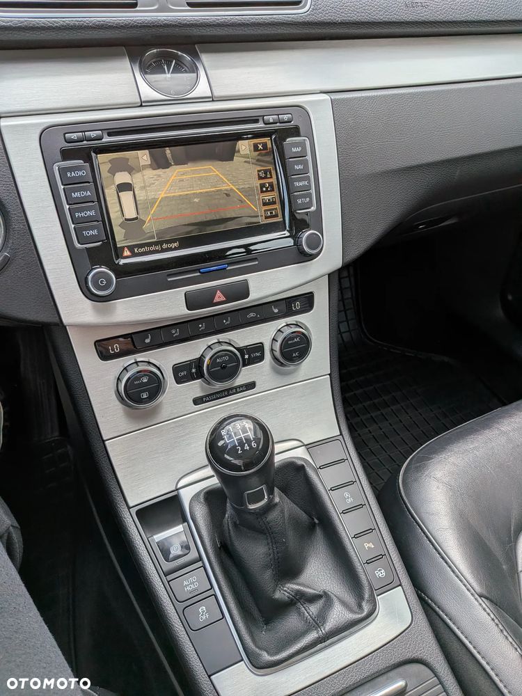 Volkswagen Passat 2.0 TDI Highline - 7