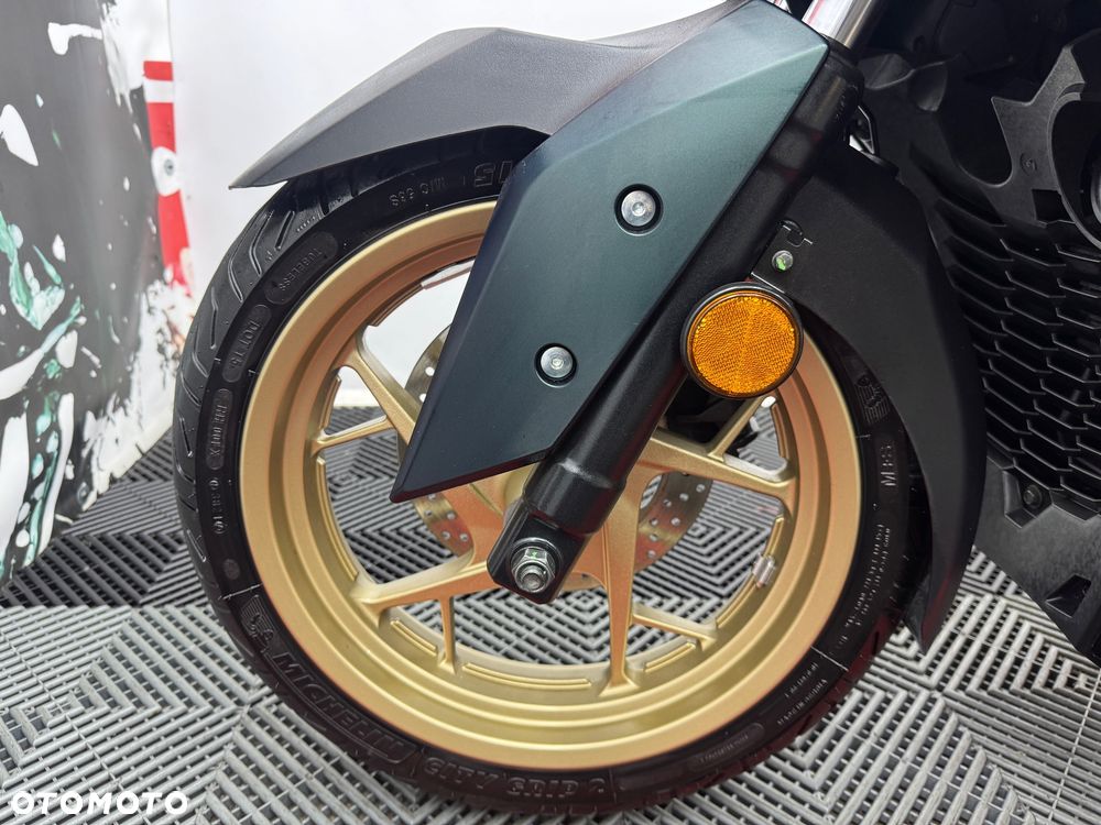 Yamaha X-max - 7