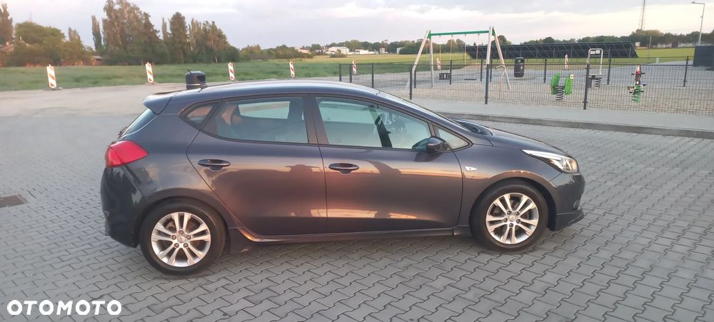 Kia Ceed 1.6 GDI S - 10