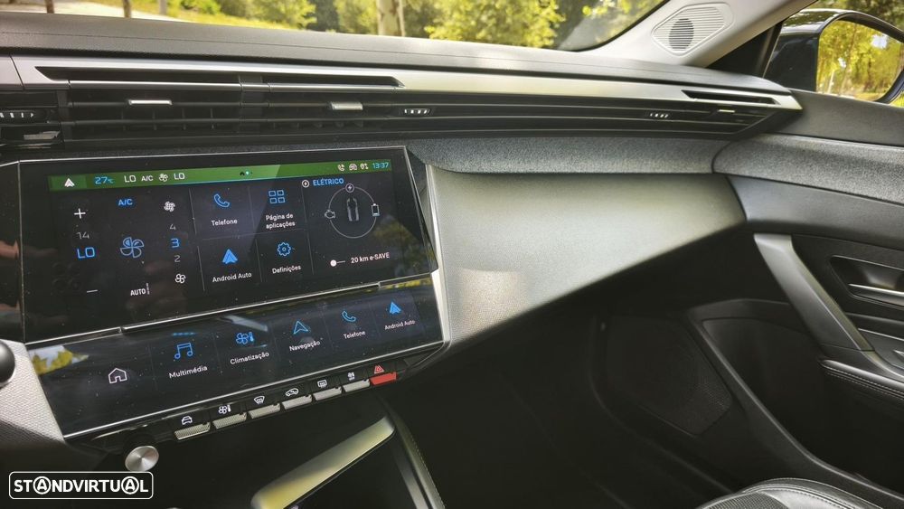 Peugeot 308 1.6 Hybrid Allure Pack e-EAT8 - 29