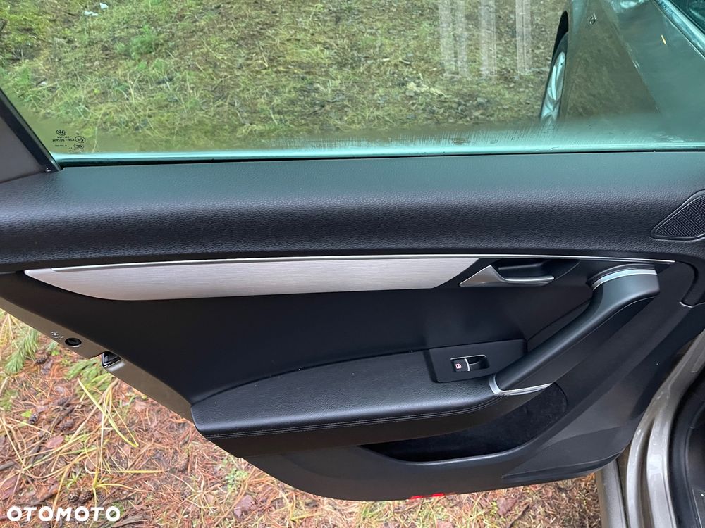 Volkswagen Passat 2.0 TDI DSG BlueMotion Technology Business Edition - 22