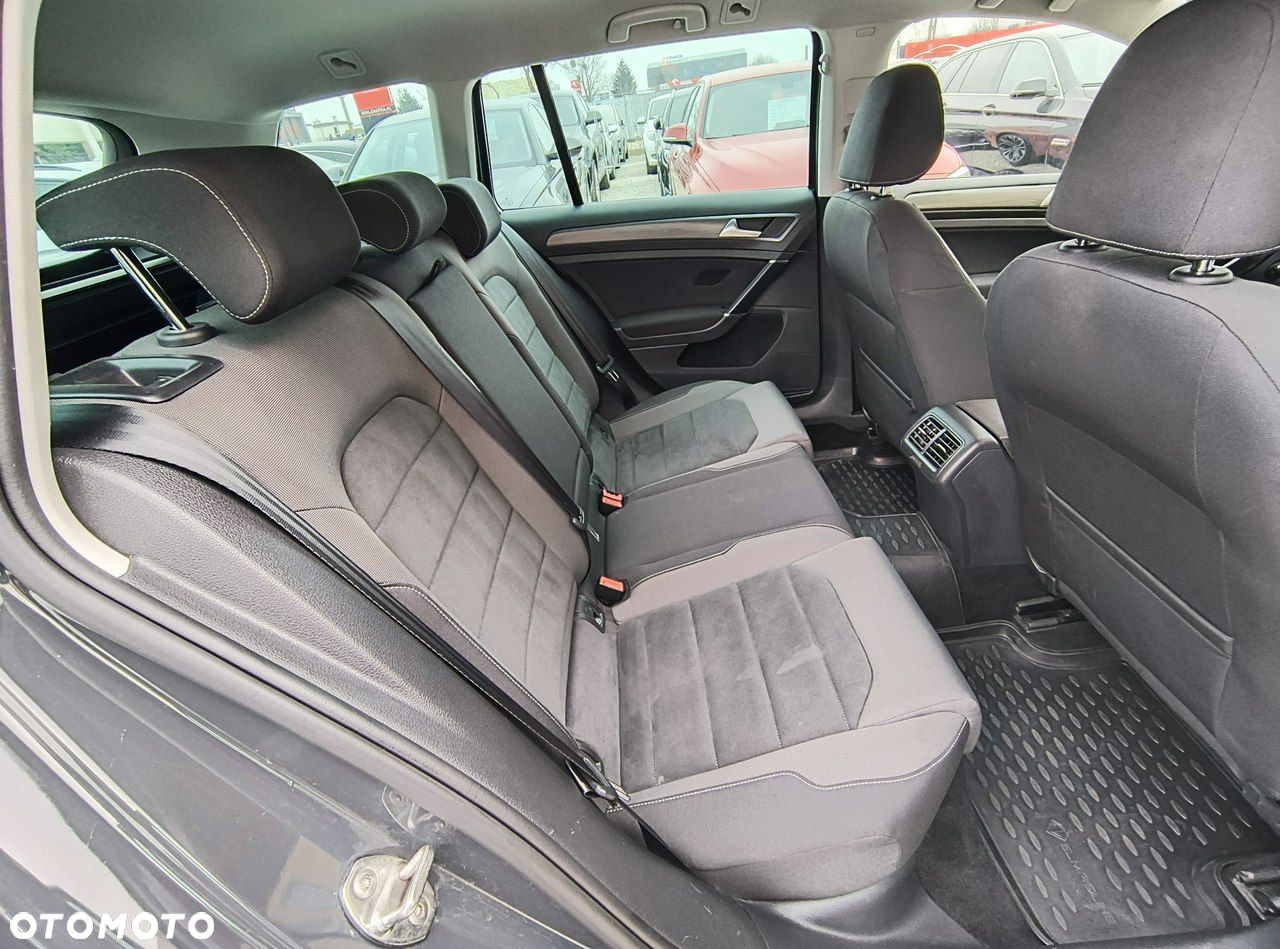 Volkswagen Golf 2.0 BlueTDI DSG Highline - 25