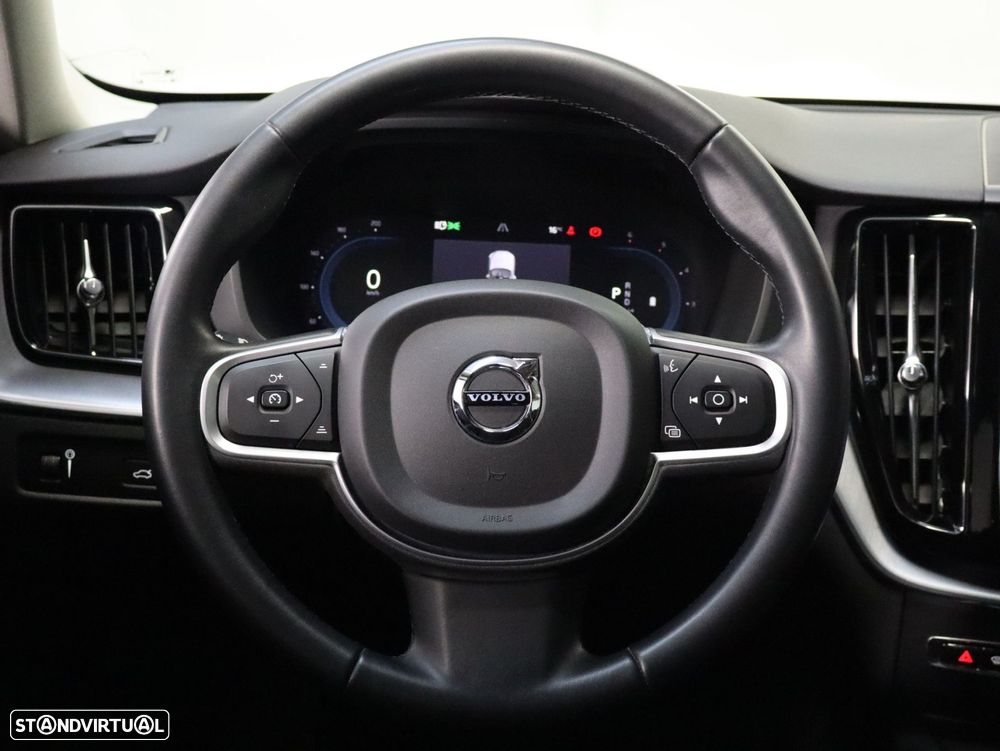 Volvo XC 60 2.0 B4 Momentum Plus - 10