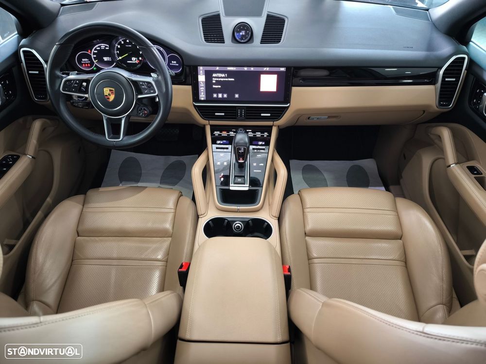 Porsche Cayenne E-Hybrid - 9