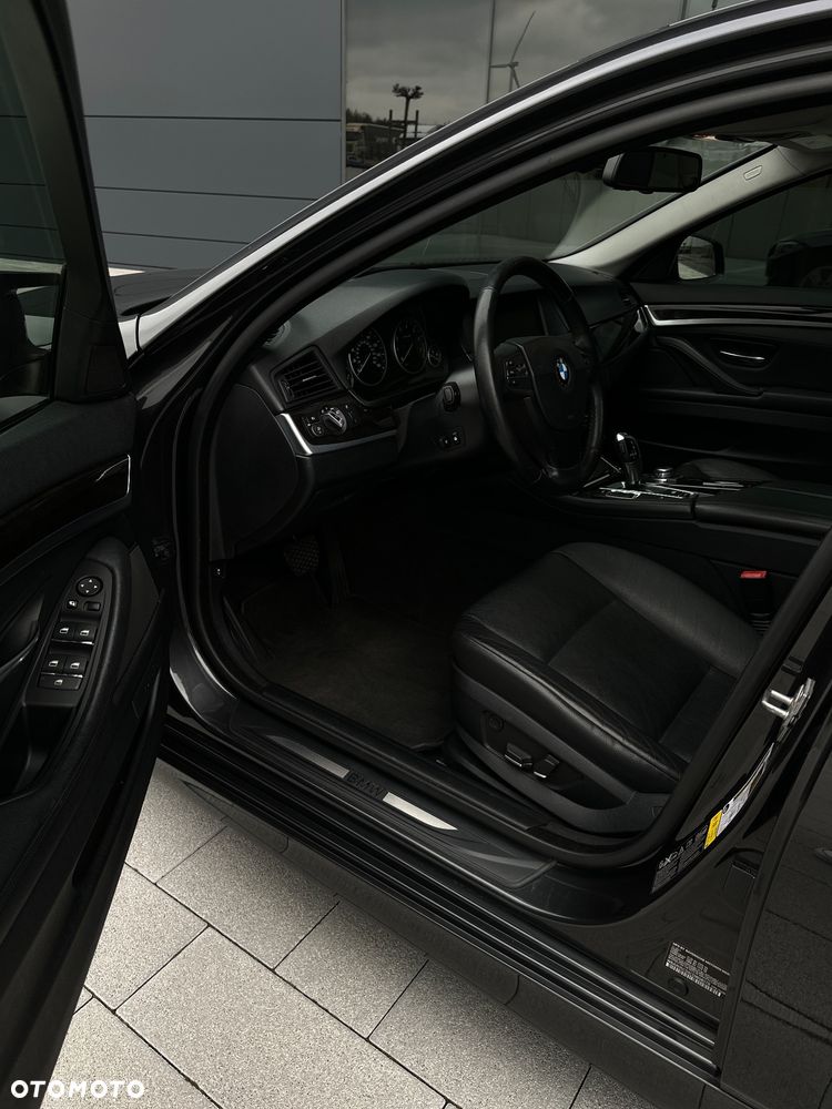 BMW Seria 5 528i xDrive Sport-Aut Luxury Line - 9