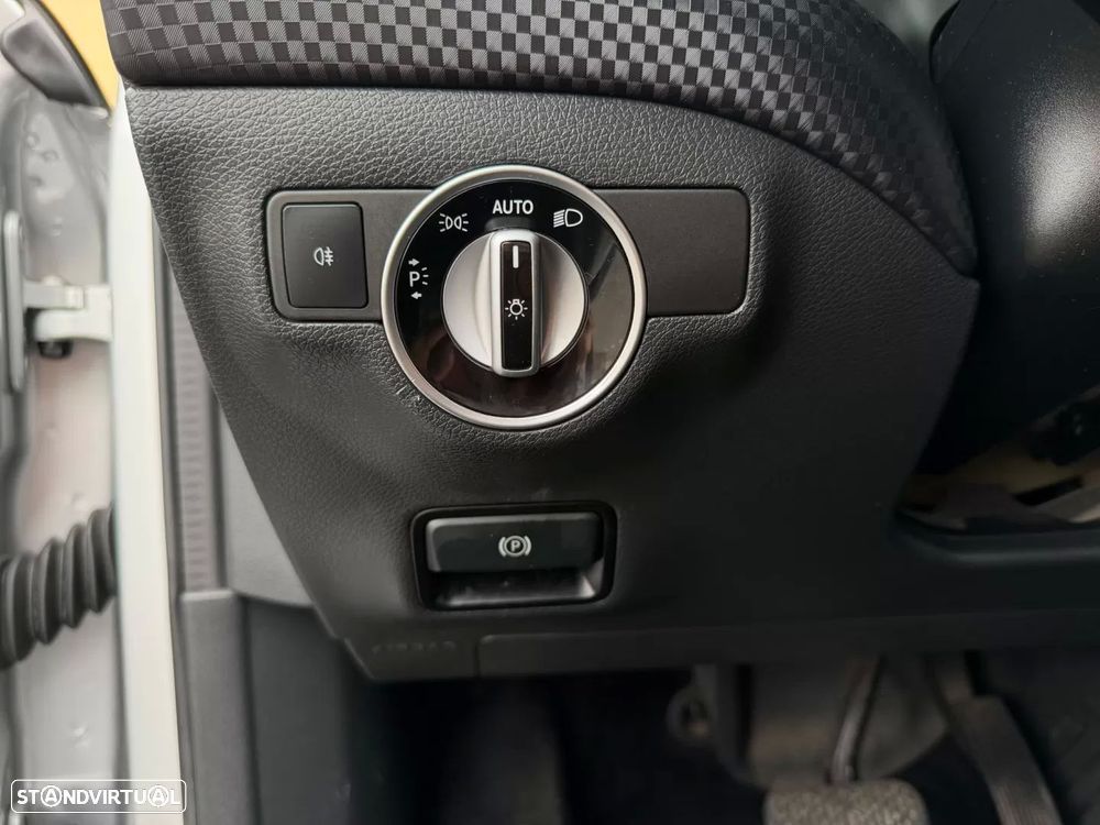 Mercedes-Benz A 180 d 7G-DCT Urban - 20