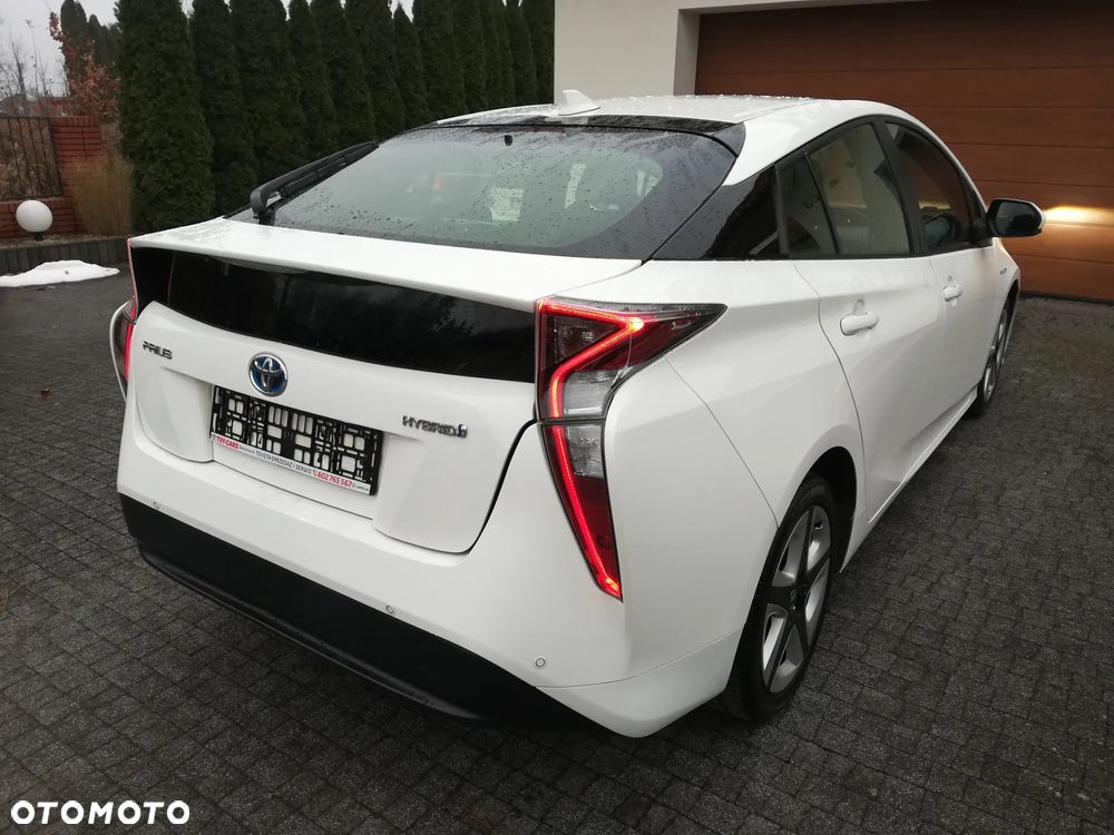Toyota Prius - 12