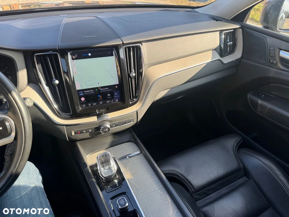 Volvo XC 60 B4 D AWD Inscription - 9