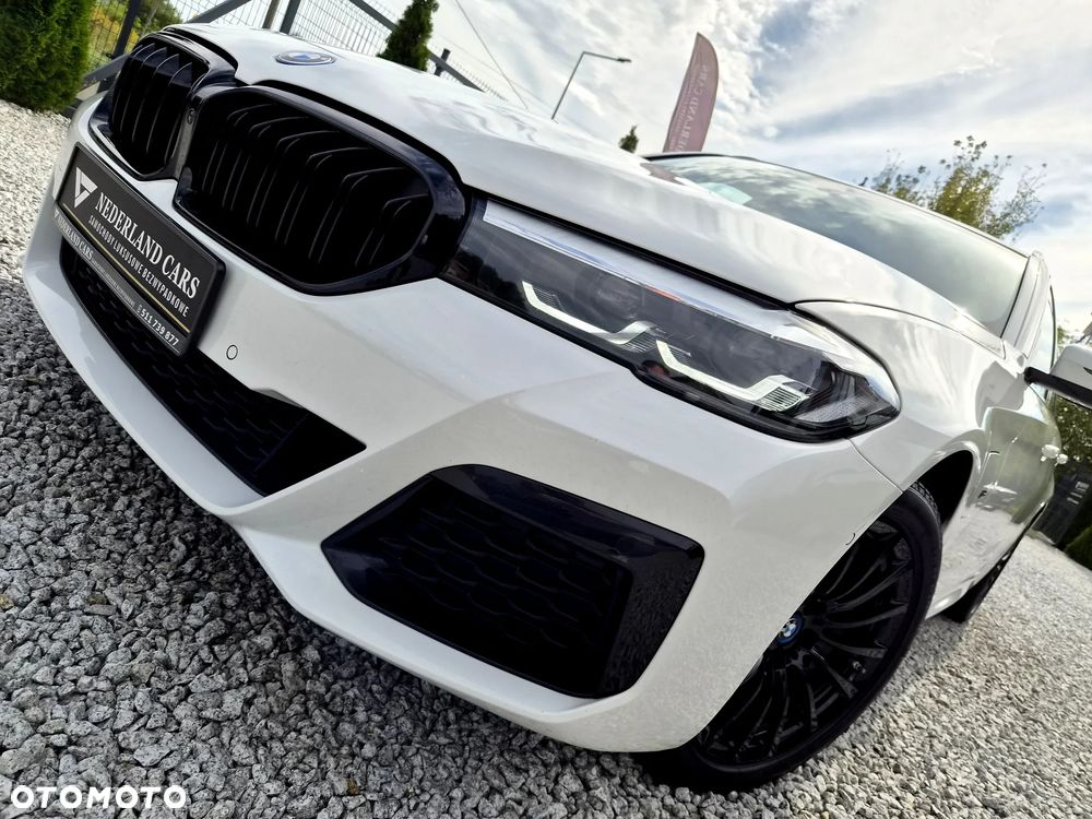 BMW Seria 5 530e xDrive M Sport sport - 38