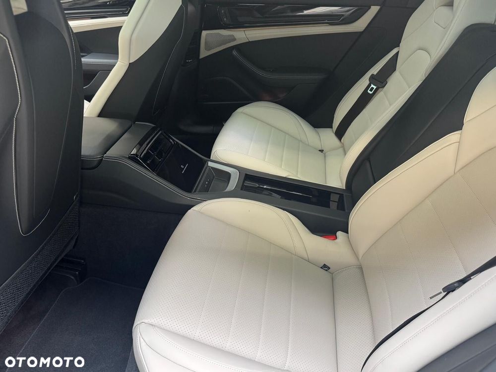 Porsche Panamera 4 - 28