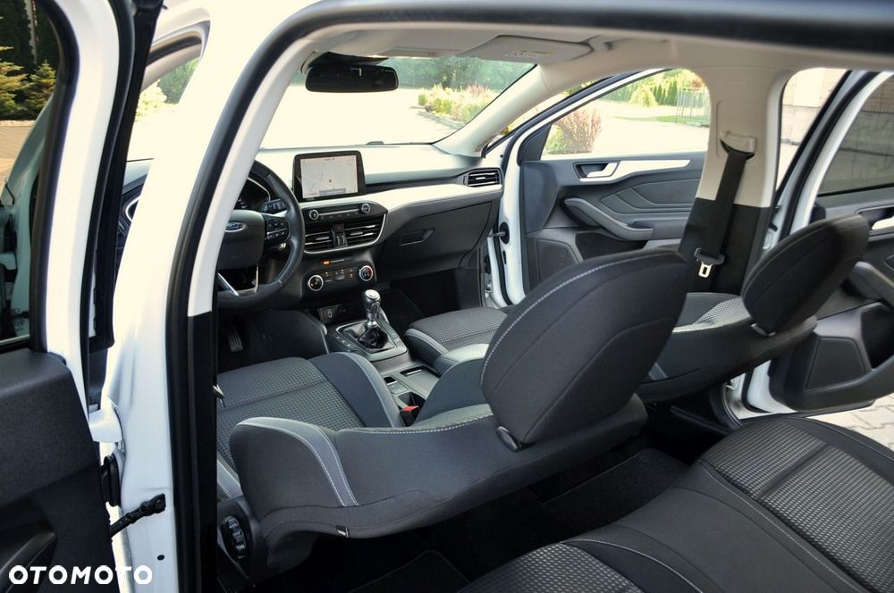 Ford Focus - 27