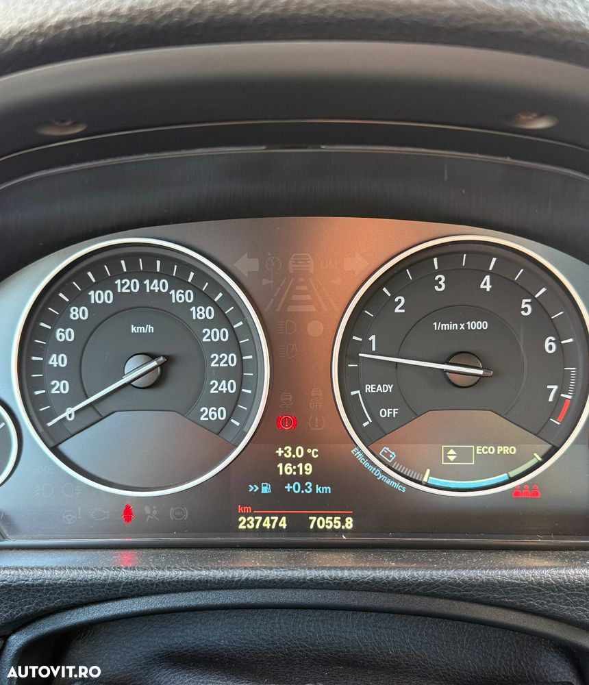 BMW Seria 3 320i EfficientDynamics Edition - 10
