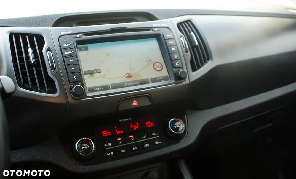 Kia Sportage 1.7 CRDI 2WD ISG Attract - 11