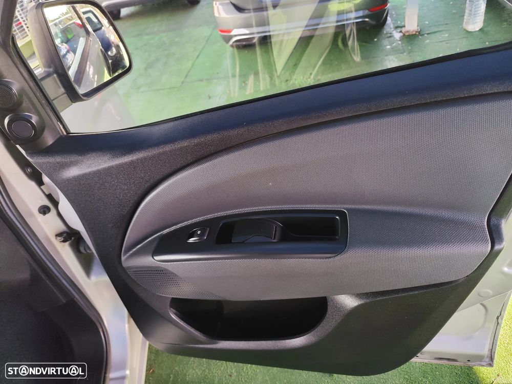 Fiat Doblo 1.3 M-Jet 7L Start&Stop - 31