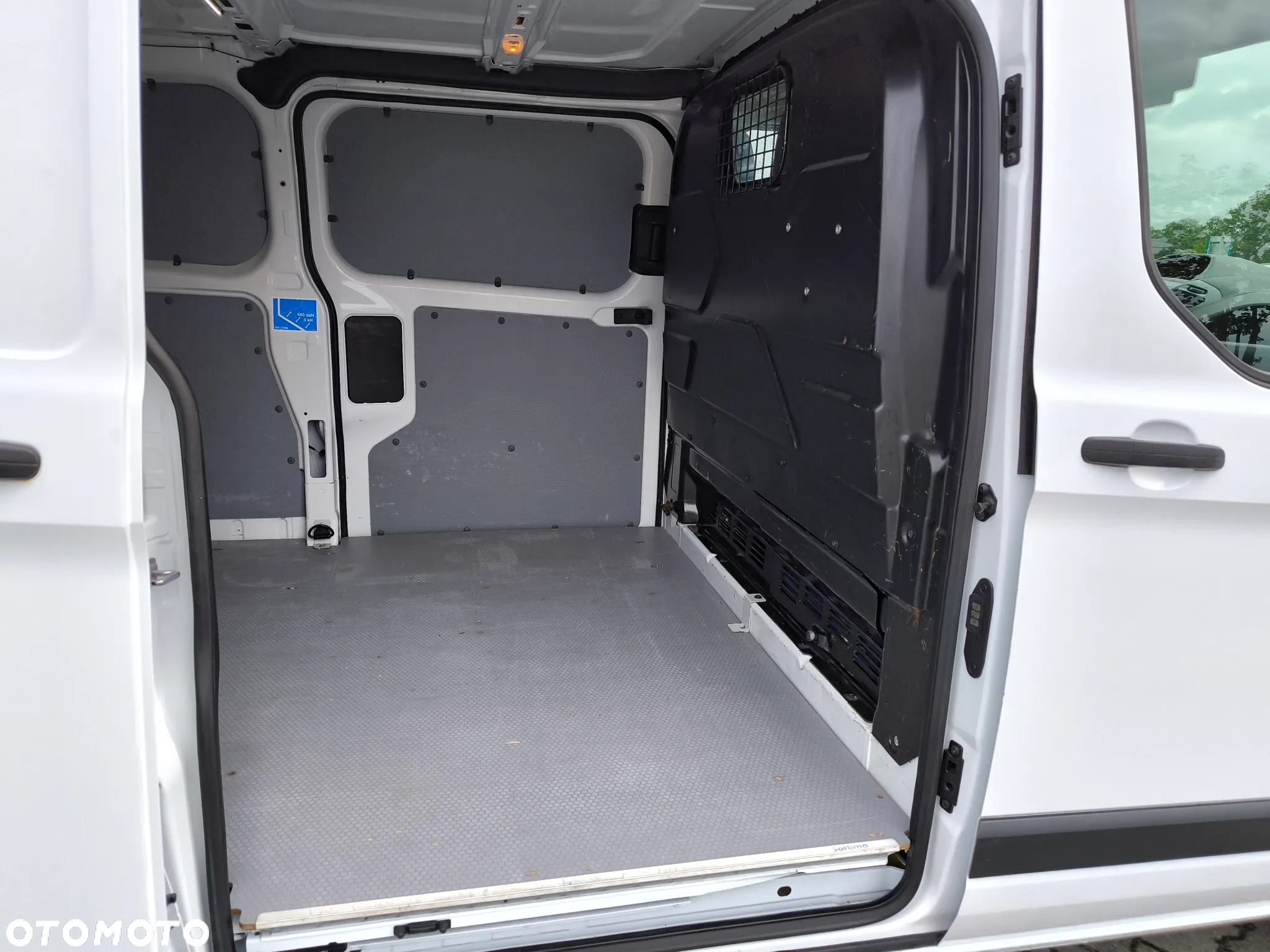 Ford Transit Custom - 12