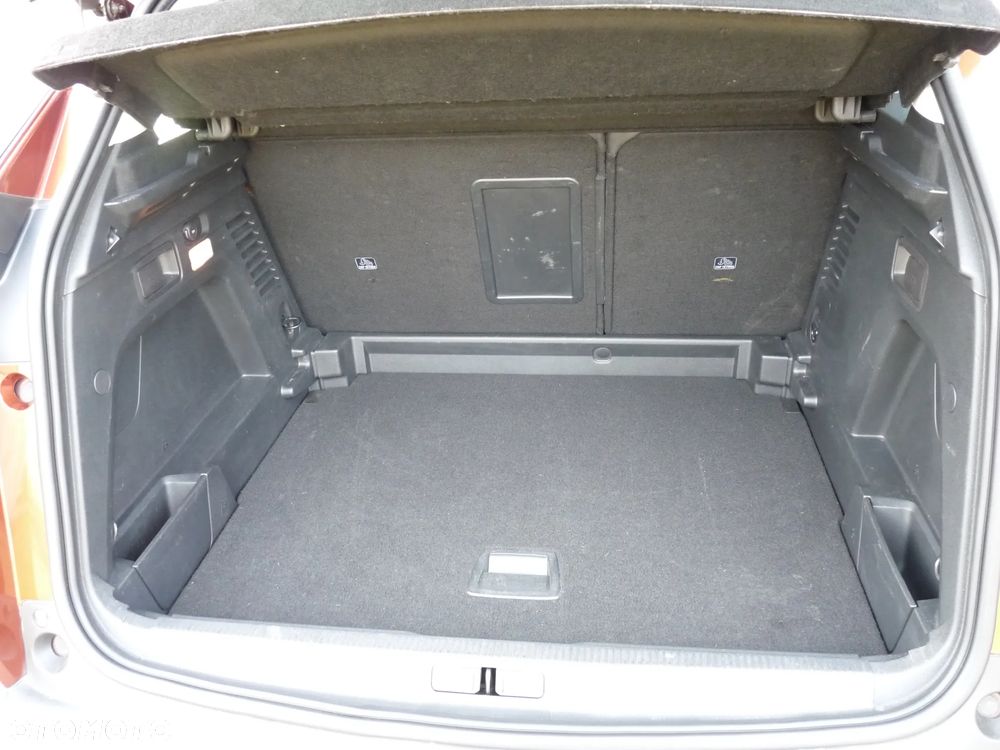 Peugeot 3008 1.6 THP Allure S&S EAT6 - 16