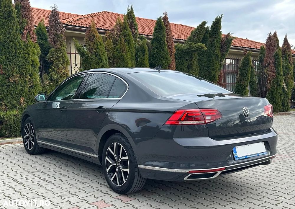 Volkswagen Passat 2.0 TDI DSG Highline - 31