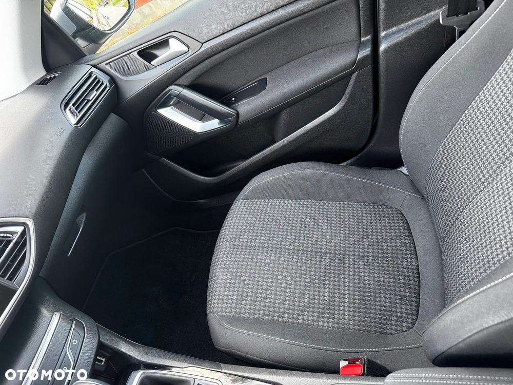 Peugeot 308 - 18