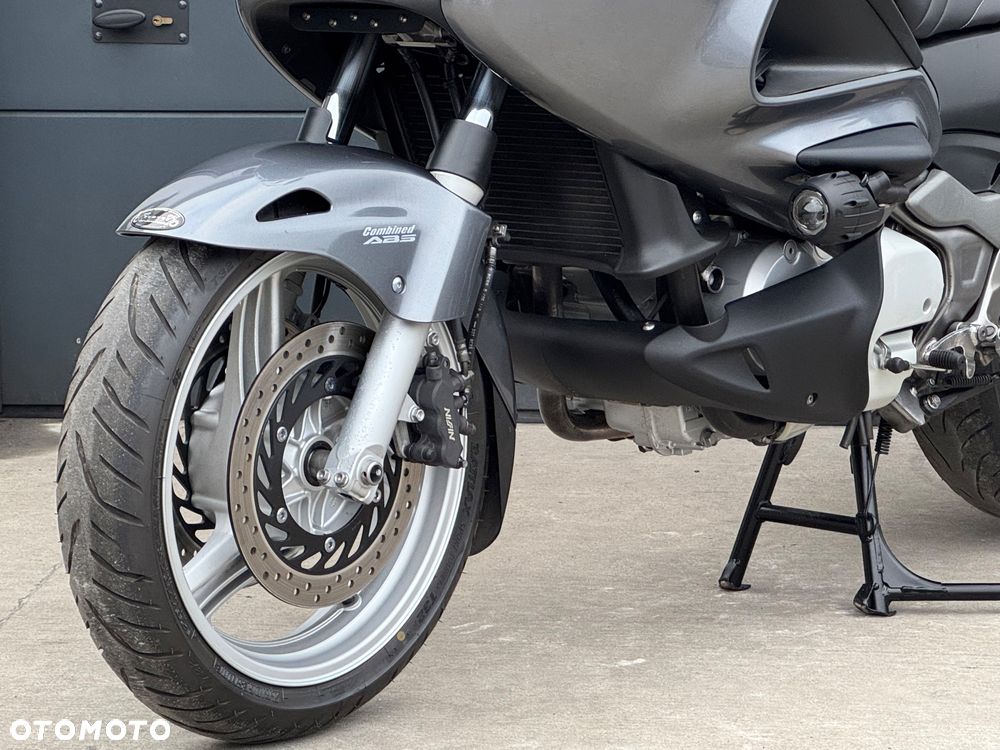 Honda Deauville - 25