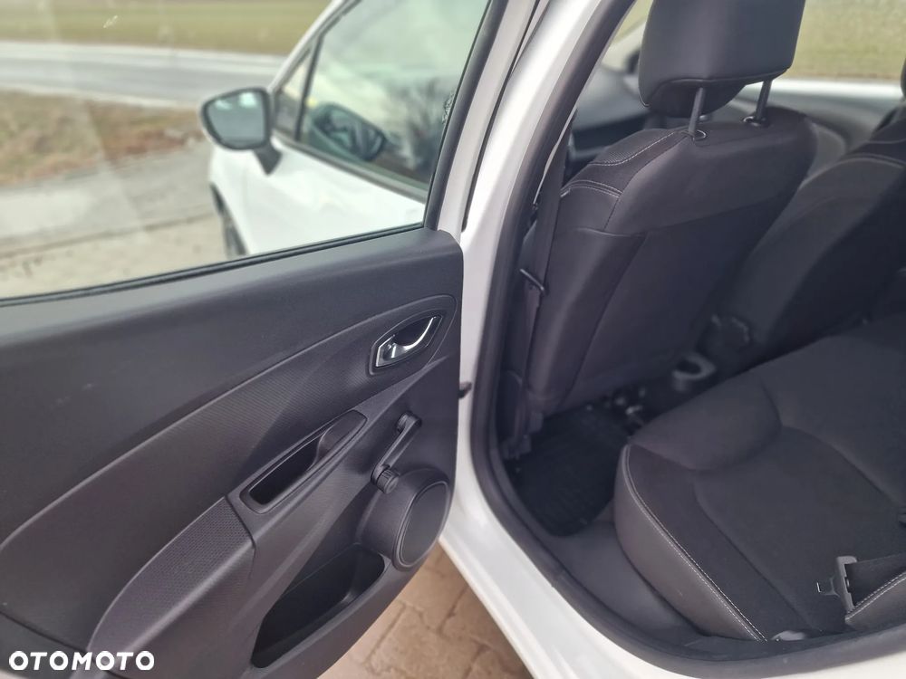 Renault Clio 1.2 16V 75 Limited - 20