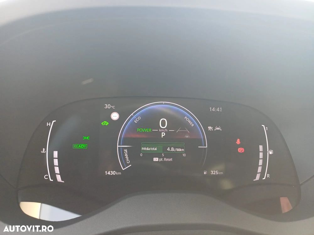 Toyota Yaris 1.5 VVT-i HSD Dynamic Plus Bi-tone - 16