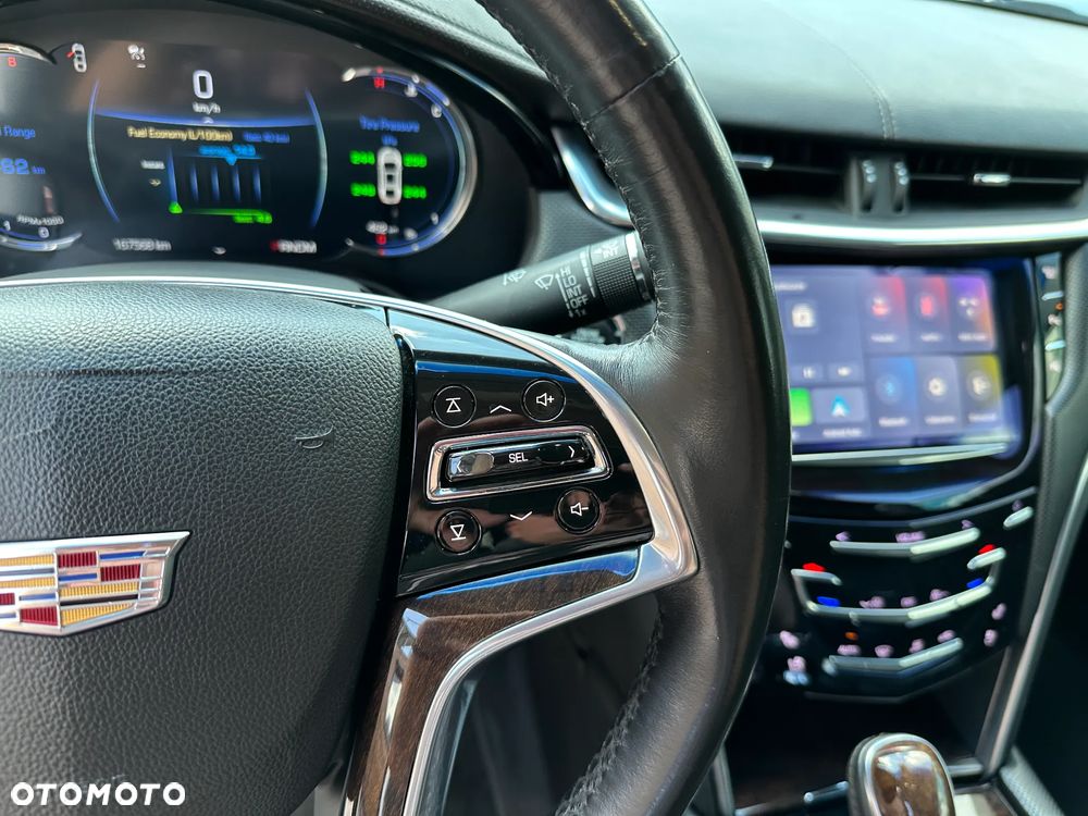 Cadillac XTS - 11