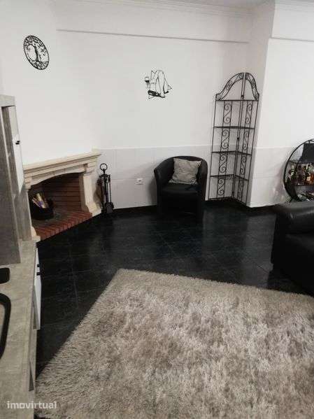 Apartamento t2 remodelado, na  avenida da liberdade, Baixa da Banheira - Grande imagem: 4/12