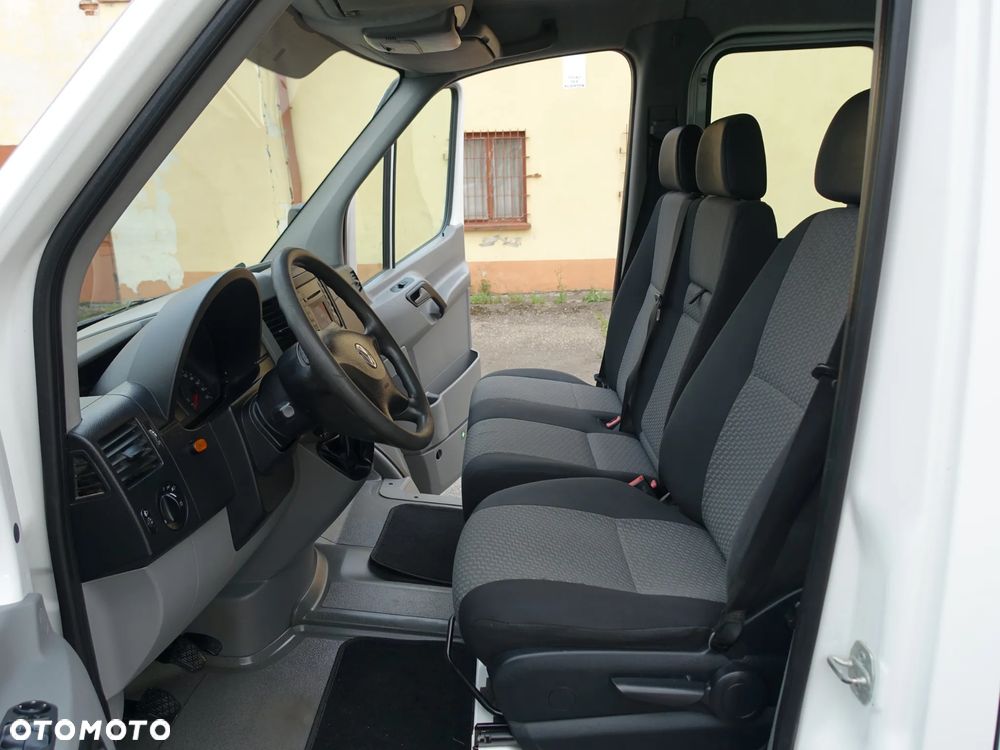 Volkswagen CRAFTER DOKA KLIMA ZADBANY SERWISOWANY Z NIEMIEC GOTOWY PRACY - 9