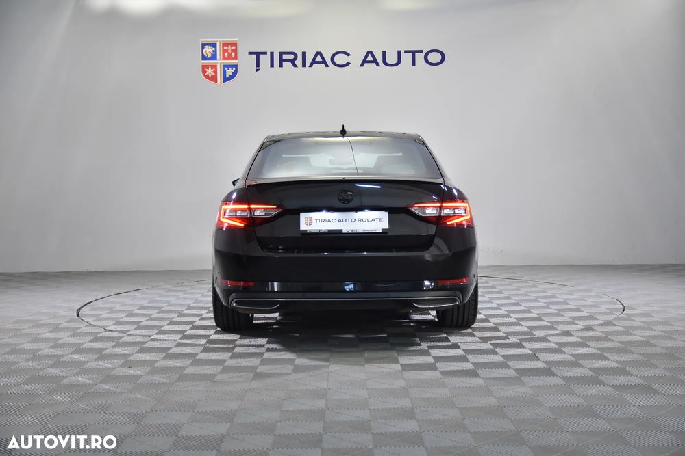Skoda Superb 2.0 TDI DSG Sportline - 5