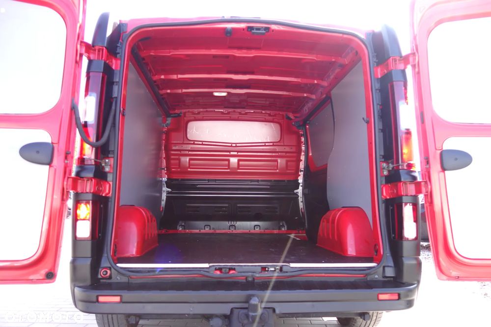 Renault Trafic 2.0 DCI  120 KM L1H1 Klima Kamera Webasto Ledy - 9