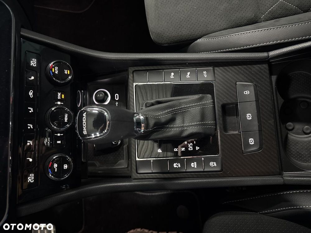 Skoda Superb 2.0 TSI Sportline DSG - 7