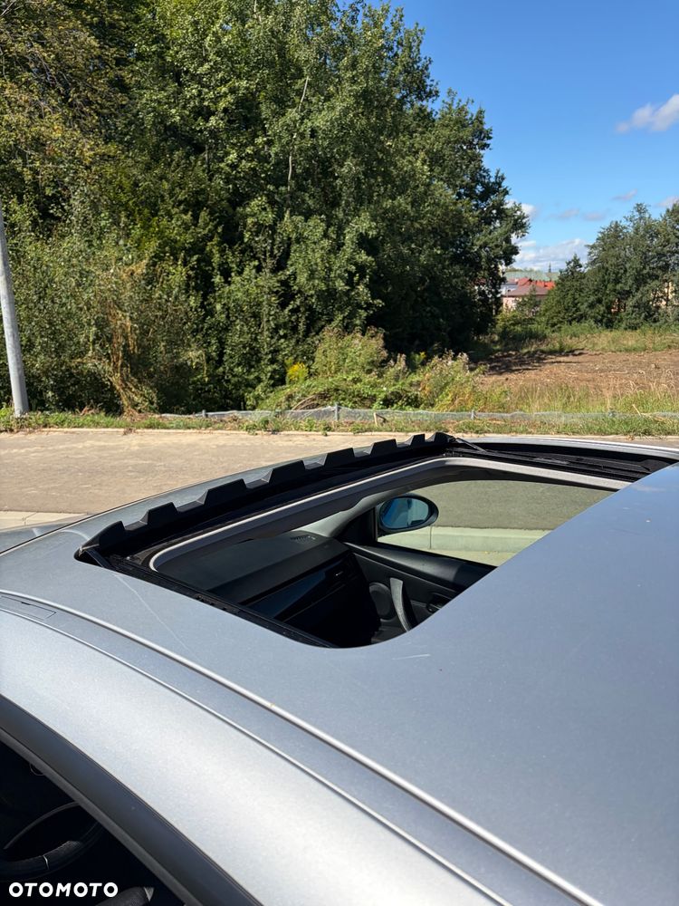 BMW Seria 3 320i - 3