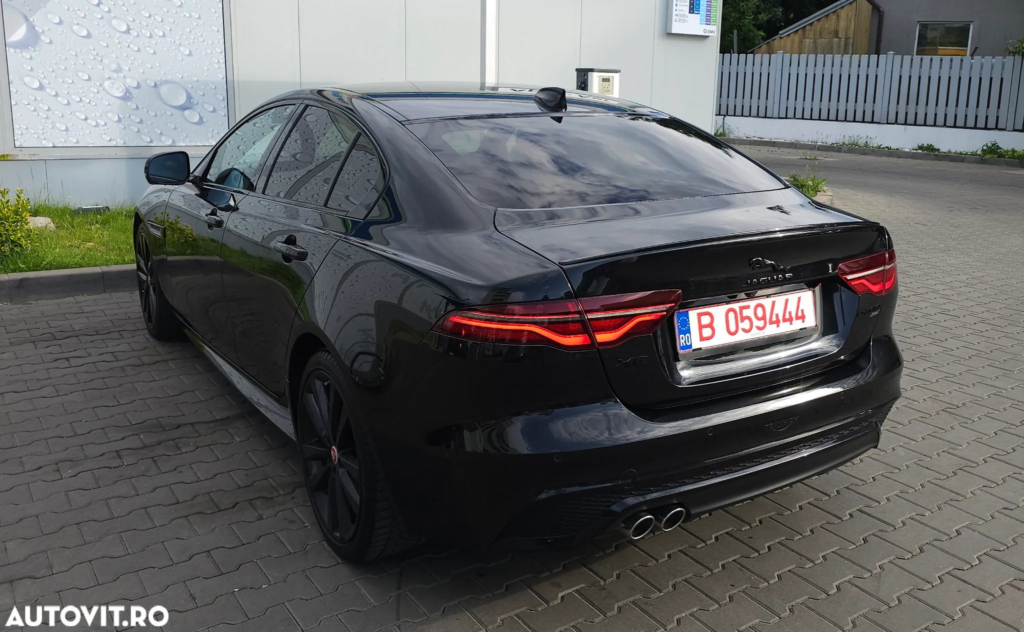 Jaguar XE D200 AWD Aut. R-Dynamic Black - 5