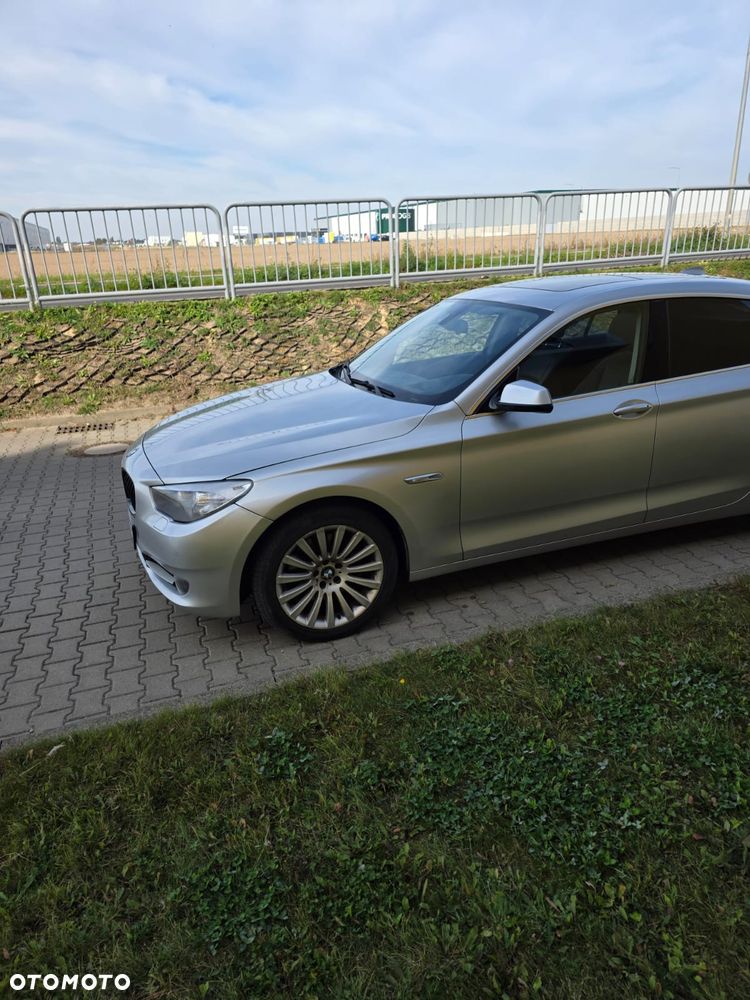 BMW 5GT 535i Luxury Line - 12
