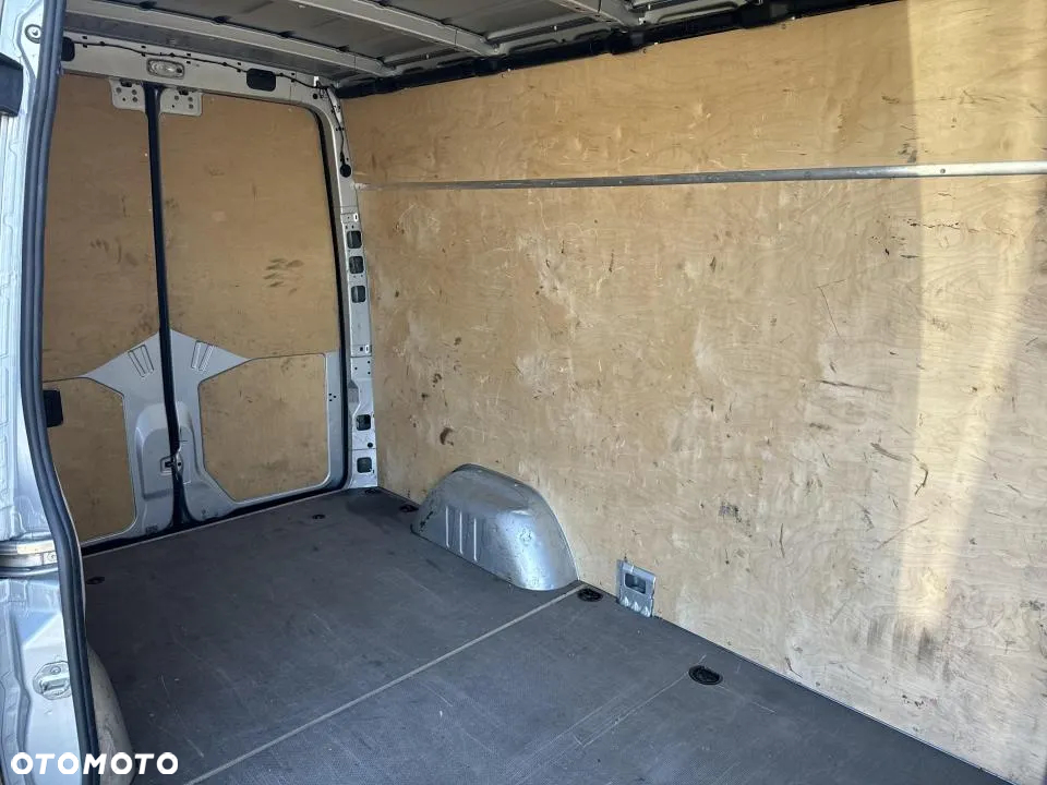 Mercedes-Benz Sprinter - 19