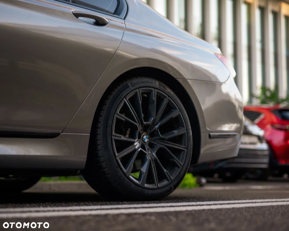 BMW Seria 7 740Li sport - 8