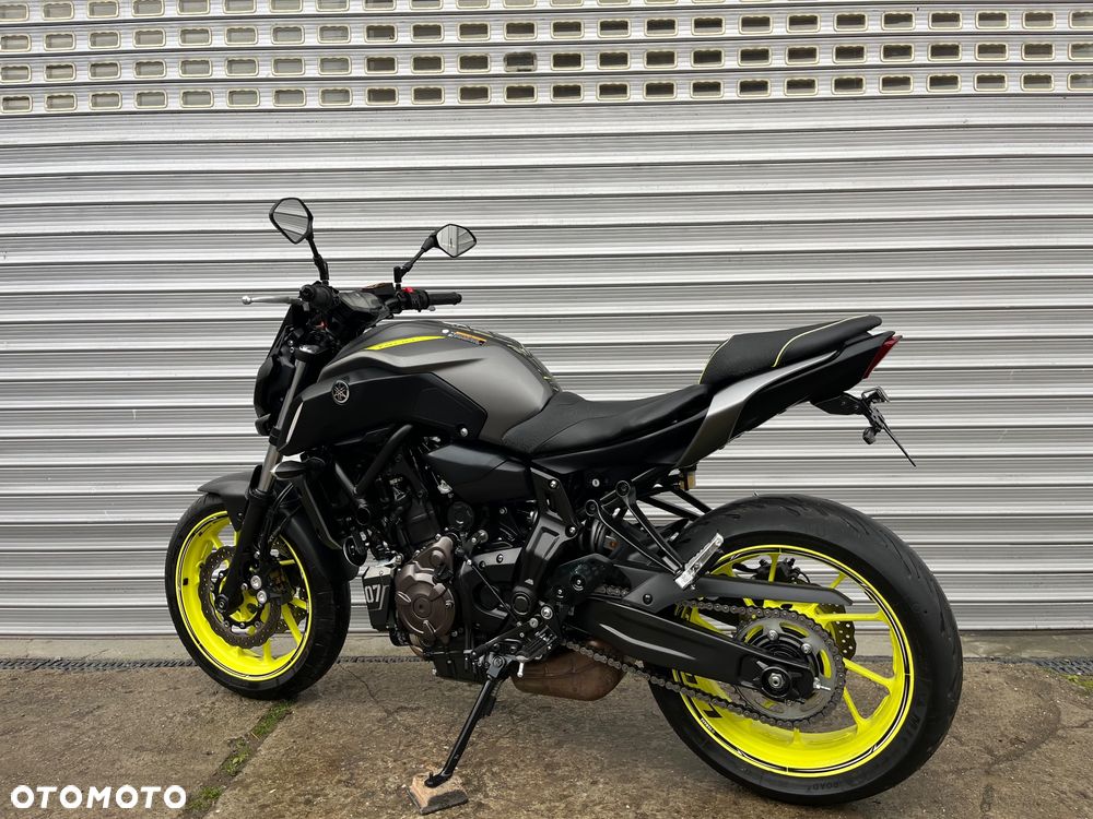 Yamaha MT - 12
