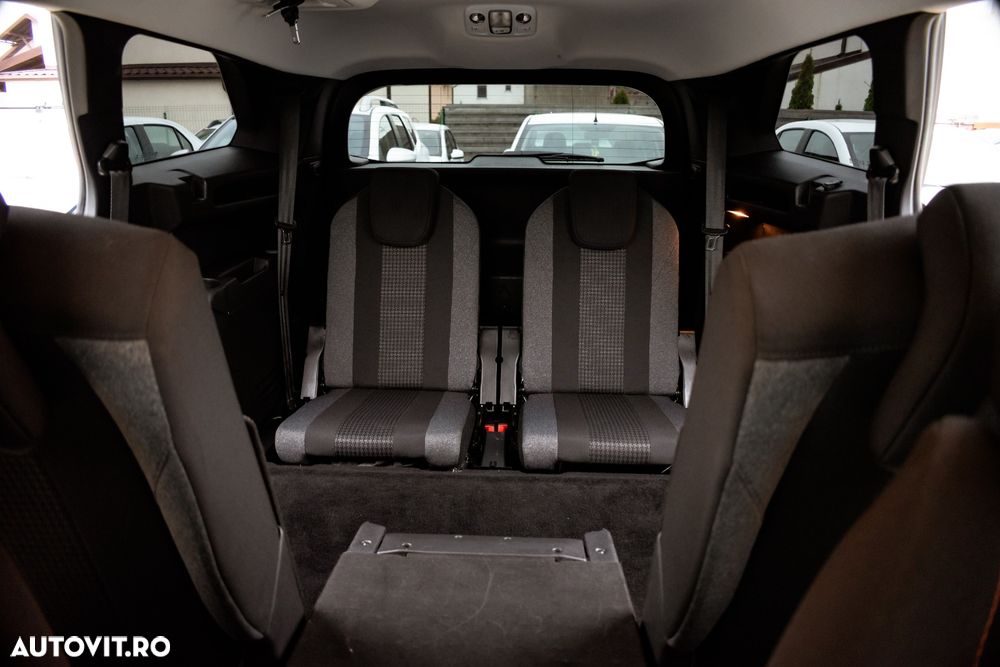 Peugeot 5008 1.5 BlueHDI s&s EAT8 Active - 18