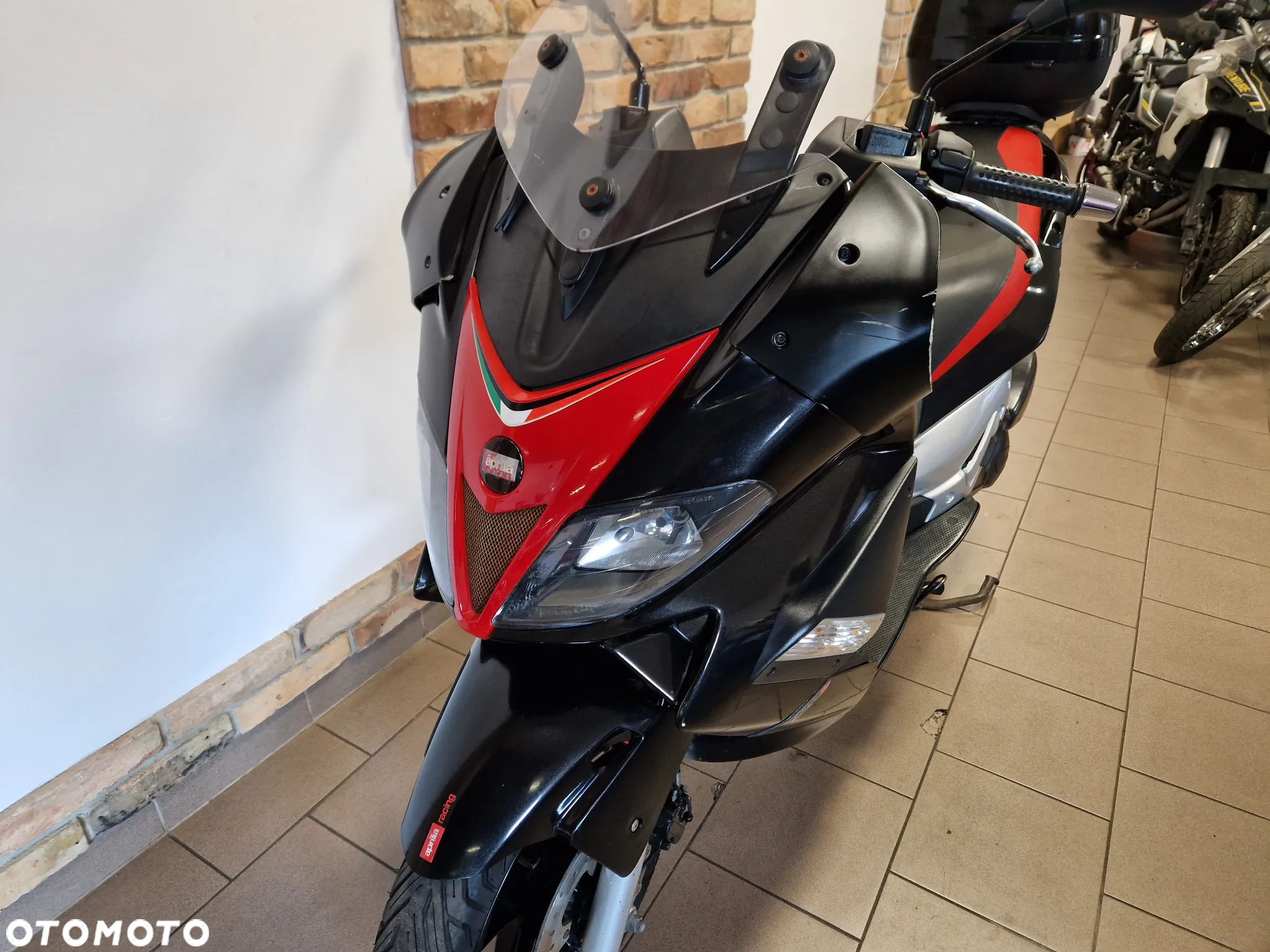 Aprilia SR - 17
