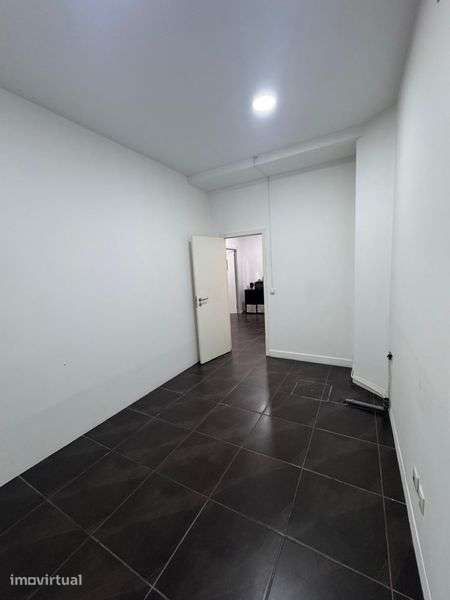 Trespasse Barbearia Completa – Pronta a Reabrir em Almada - Grande imagem: 5/6