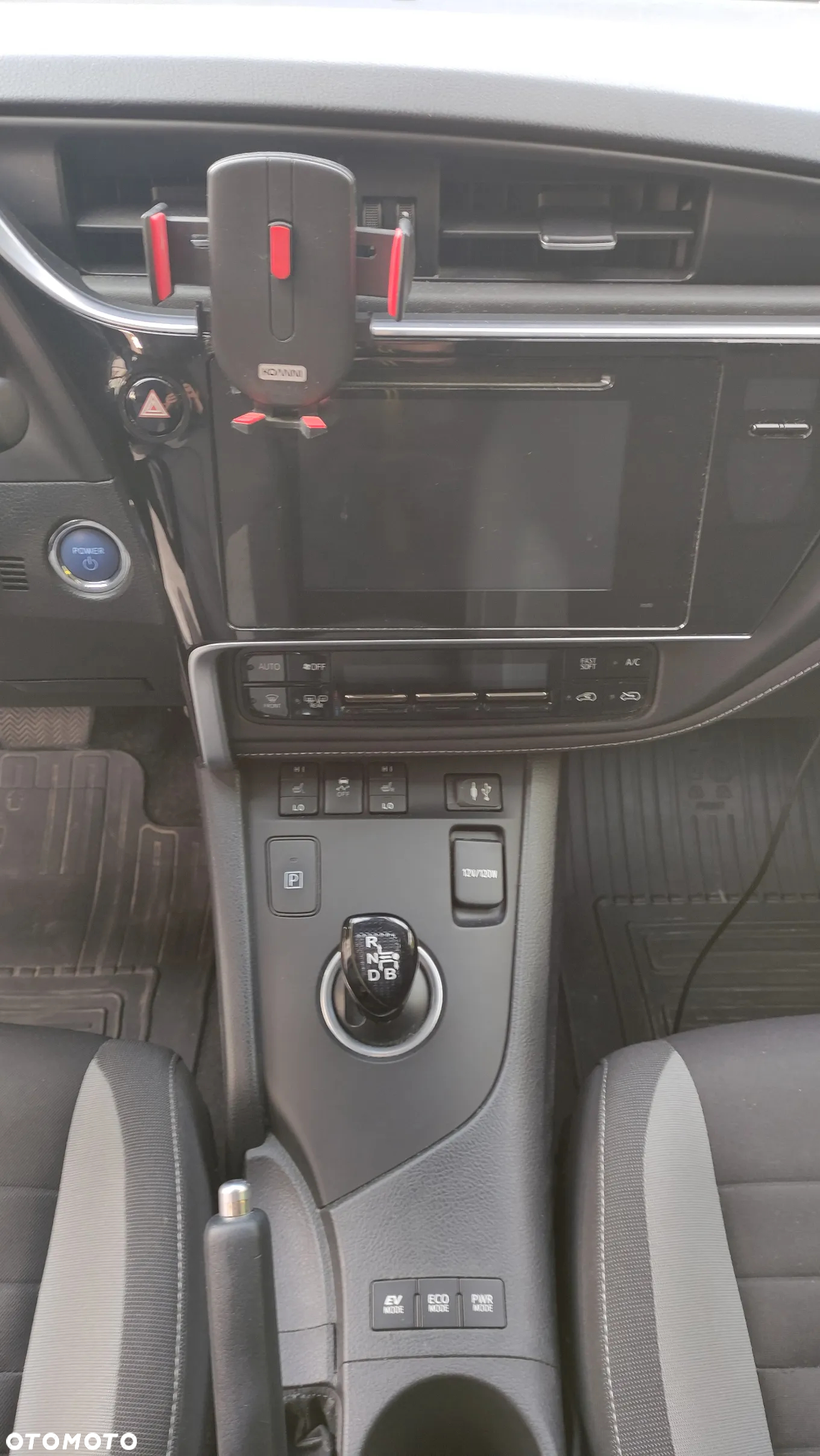 Toyota Auris Hybrid 135 Comfort - 13