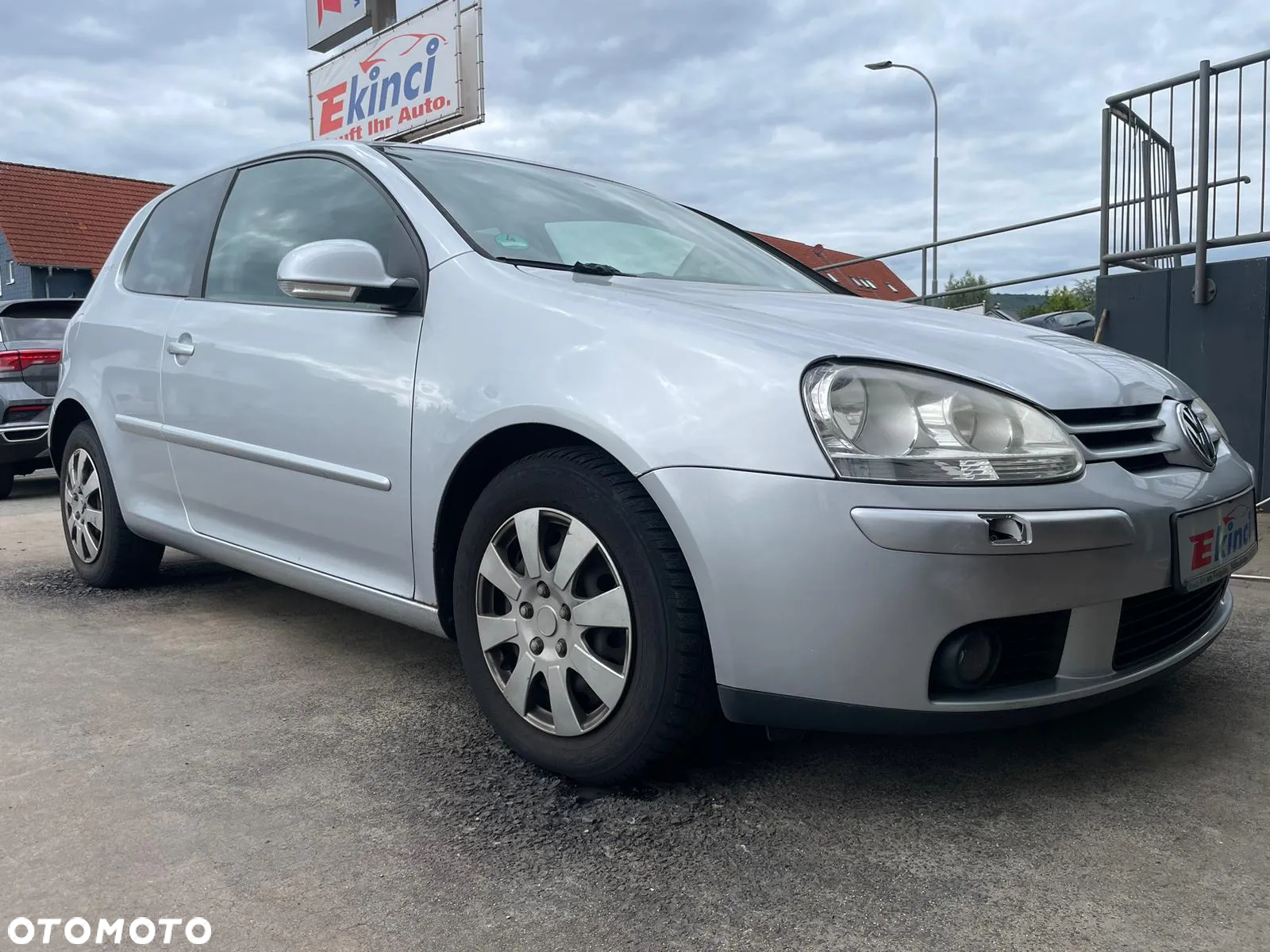 Volkswagen Golf - 2