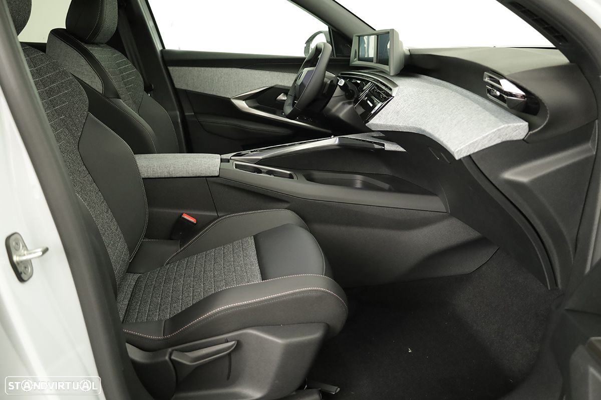 Peugeot 5008 1.2 Hybrid Allure e-DCS6 - 18