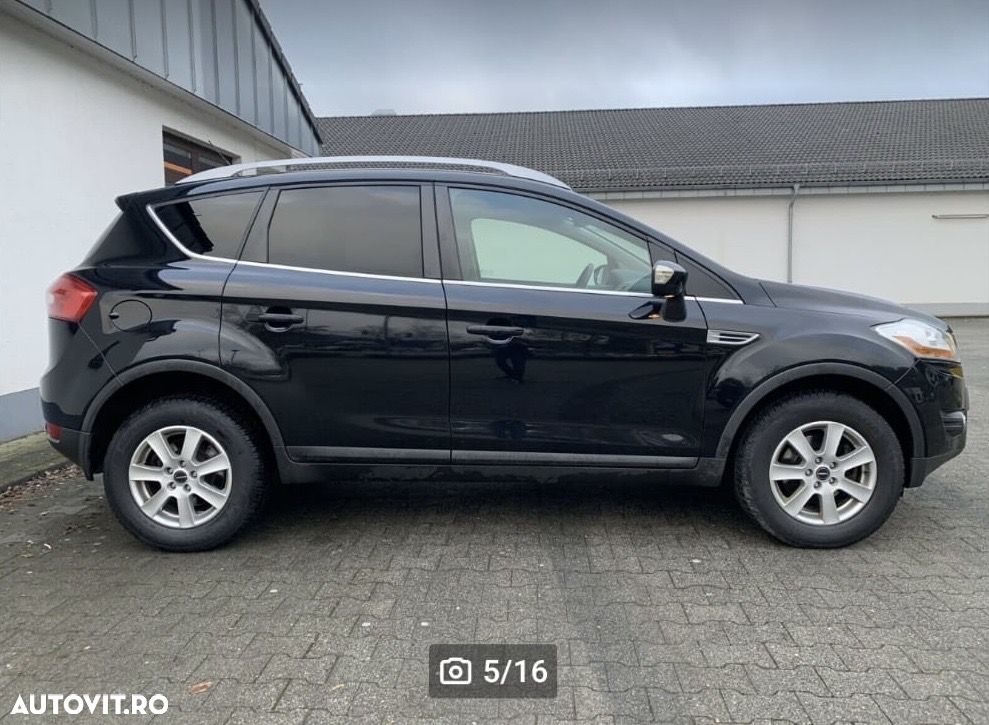Ford Kuga 2.0 TDCi 2x4 Titanium - 3