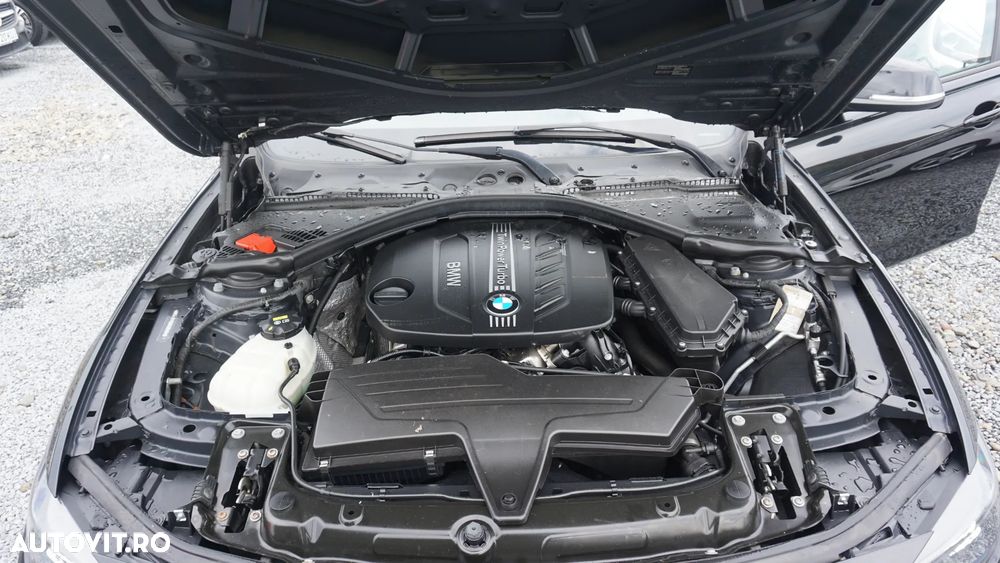 BMW Seria 3 318d Aut. Blue Performance - 33