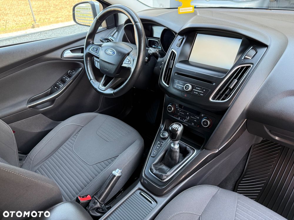 Ford Focus - 27