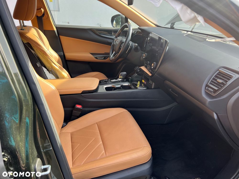 Lexus NX 350h Omotenashi AWD - 15